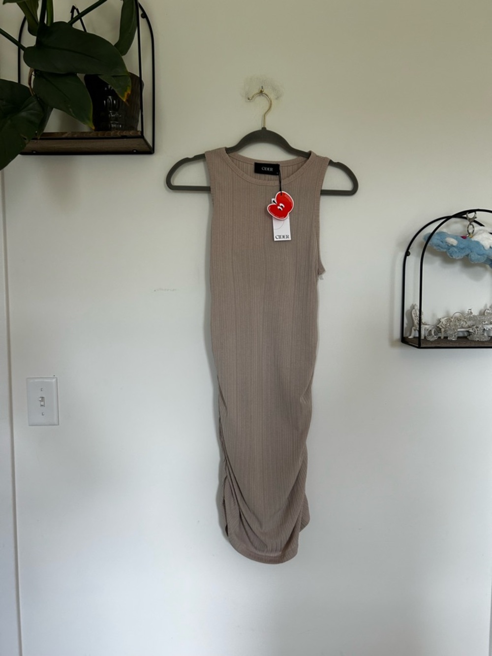 NWT Cider Tan Ribbed Ruched Side Bodycon Sleeveless Midi Dress Size Large